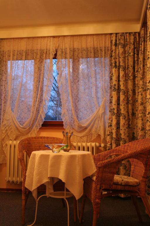 A.Dalia Hotel Karlovy Vary Ngoại thất bức ảnh
